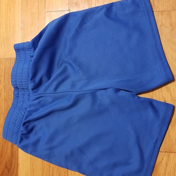 Boys Size 5 Champion Athletic Set Tshirt and Shorts - Picture 4 of 6